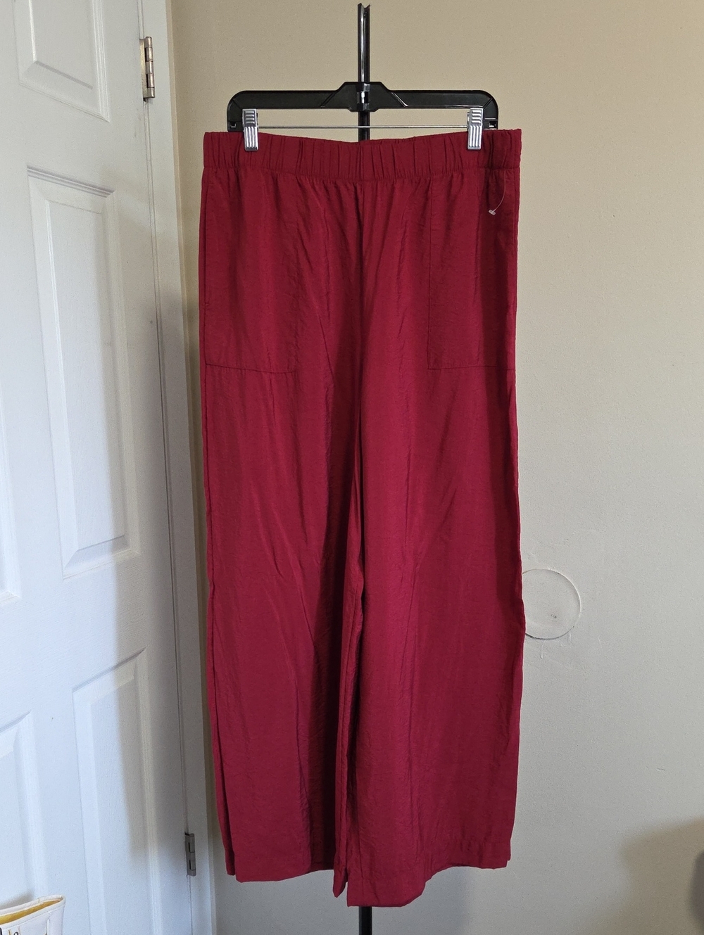Reitmans Women's Wide-Leg Pull-On Pants in Deep Red